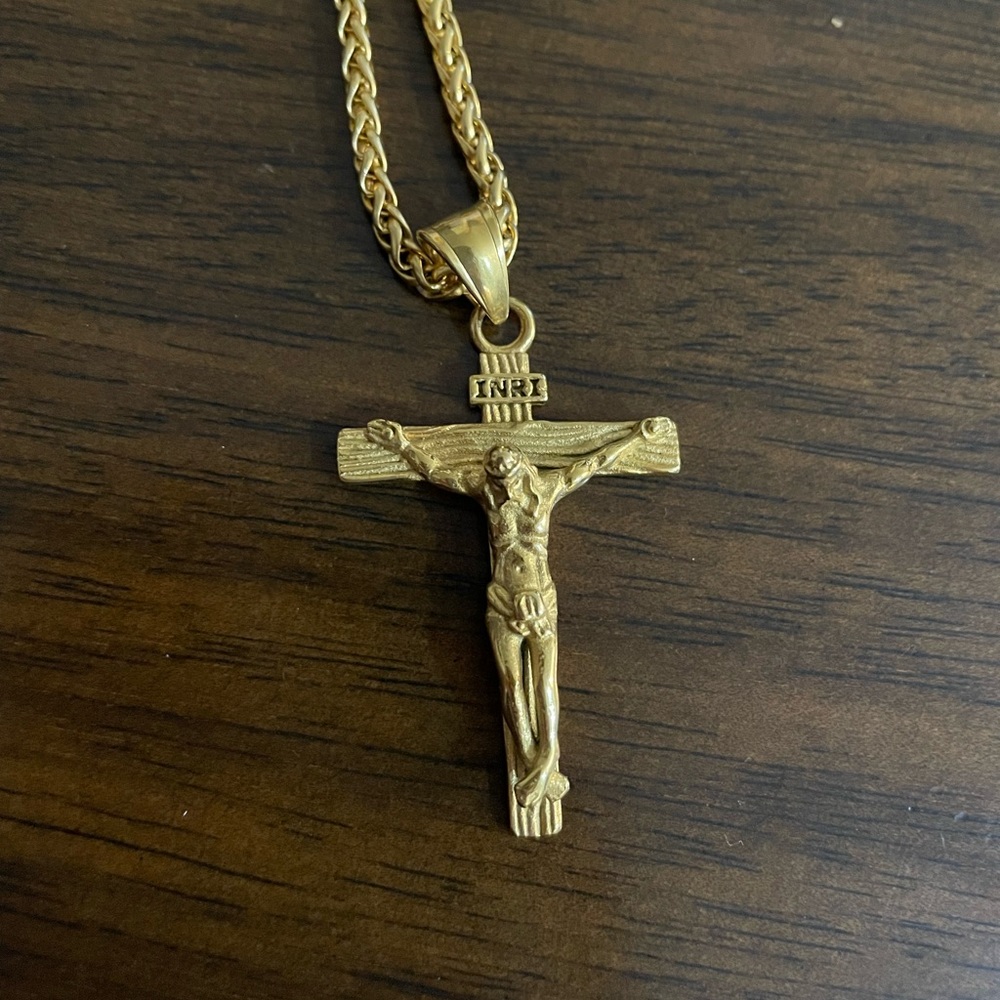 gold cross chain (22inch)